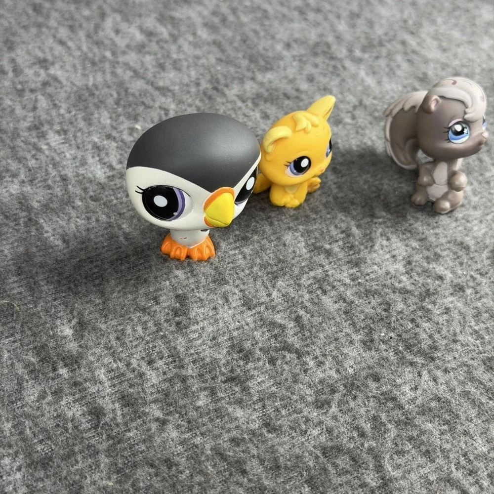 Hasbro Littlest Pet Shop 1748 1744 484 Figure Lot 3 LPS Cat Squirrel Puffin